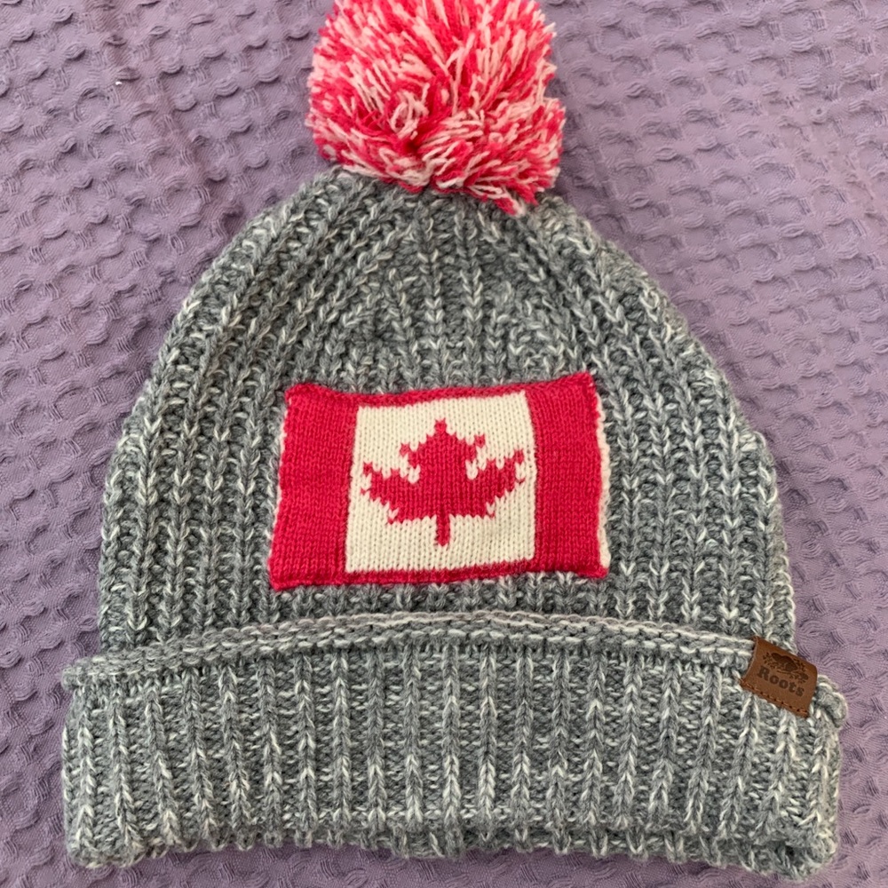 Pink and gray roots hat